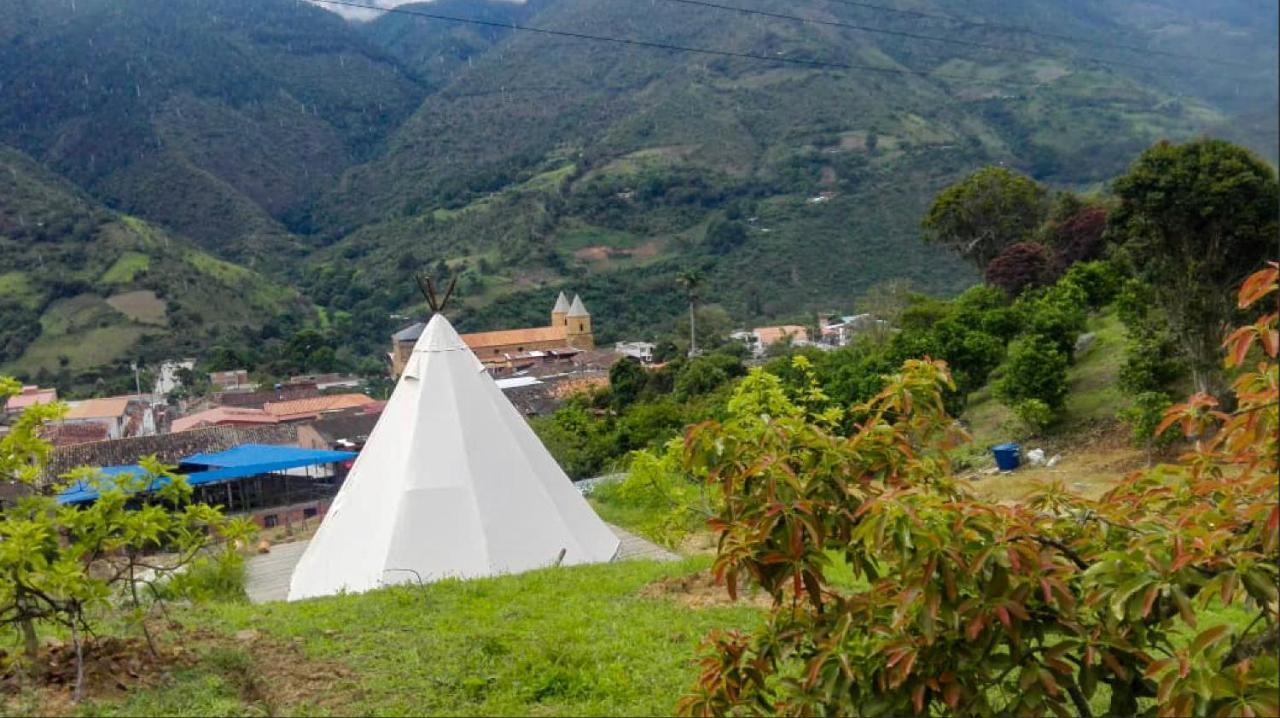 Hostal Las Valkirias Matanza Exterior photo